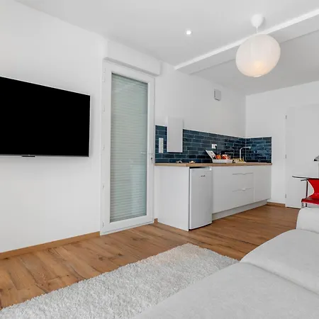 Appartement Equipe Terrasse En Provence