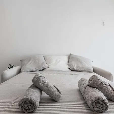 Appartement Equipe Terrasse En Provence Volonne